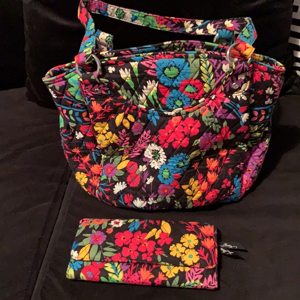 Handbag - Picture 3 of 6